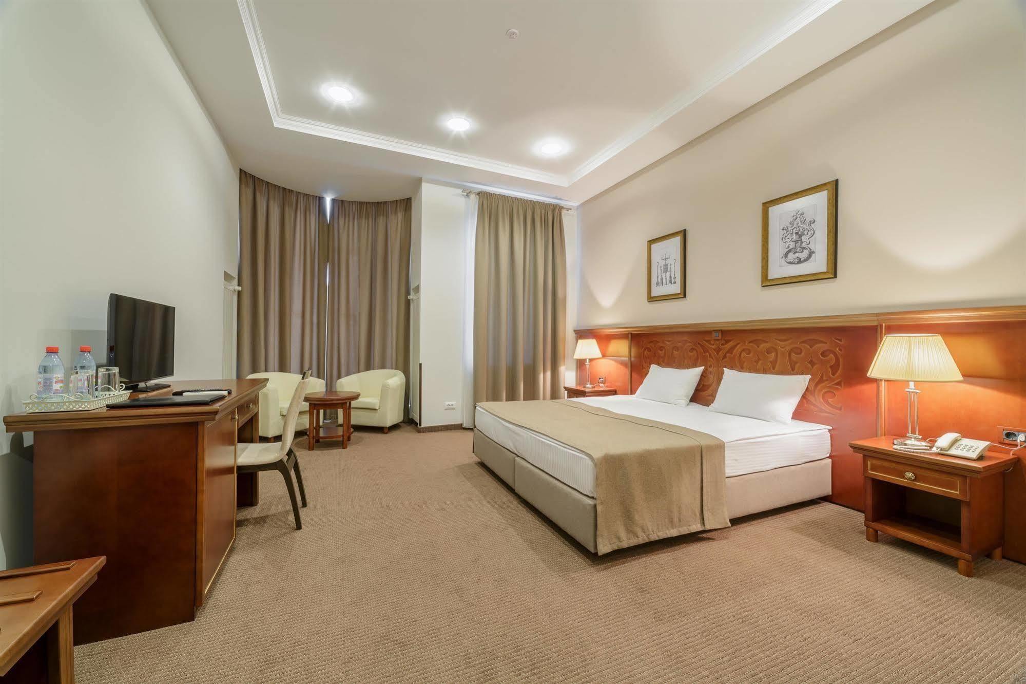Alarus Luxe Hotel Οδησσός Εξωτερικό φωτογραφία