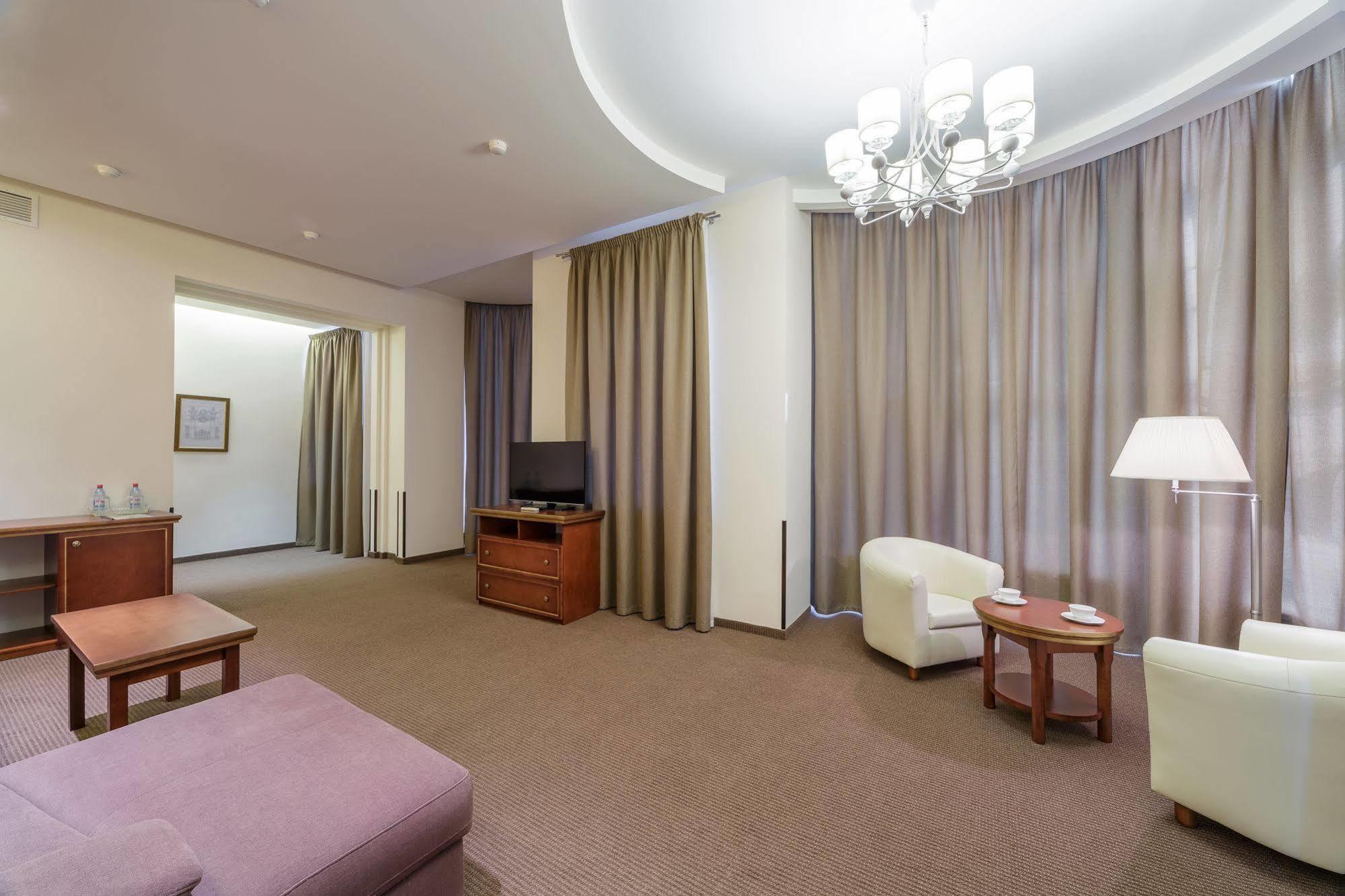 Alarus Luxe Hotel Οδησσός Εξωτερικό φωτογραφία