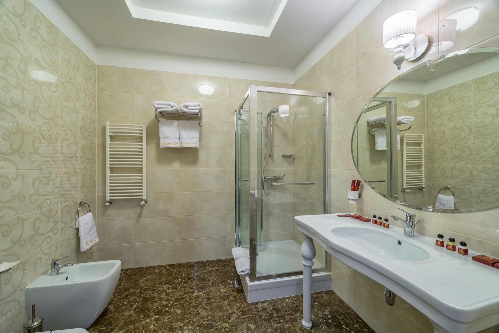 Alarus Luxe Hotel Οδησσός Εξωτερικό φωτογραφία